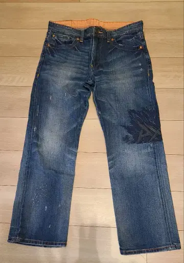 스트레이트 데님 팬츠 데미지 가공