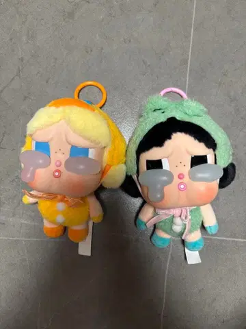 POP MART CRYBABY 봉제 인형 2체 세트