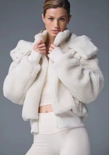 alo Foxy Sherpa Jacket Ivory XXS 자켓