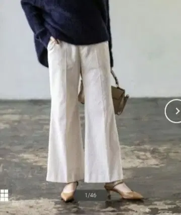 노블 코듀로이 벨 크롭 팬츠 화이트