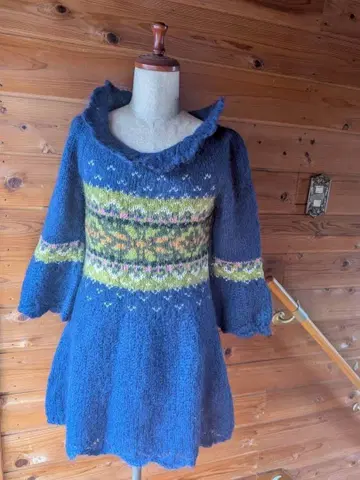 니트 튜닉 파랑 프릴 포함