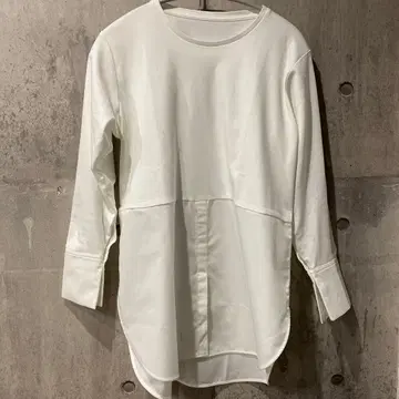 안피로 긴팔 T셔츠 M 사이즈