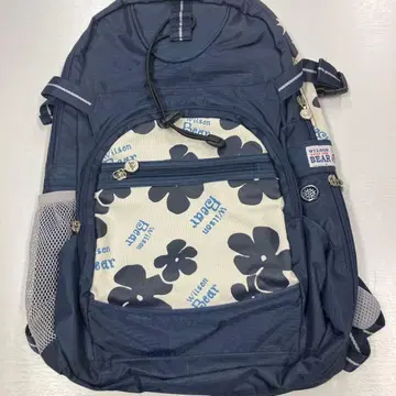 Wilson Bear 플라워 패턴 백팩