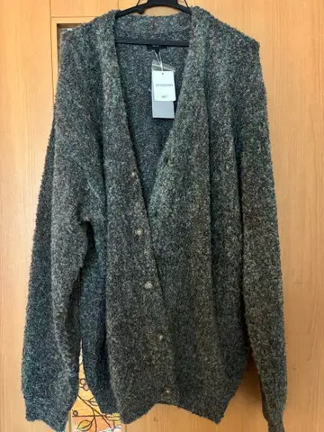 BEAMS 5 게이지 부클 스트라이프 가디건