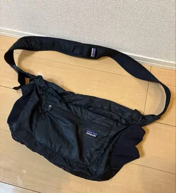 [초인기] Patagonia 숄더백 블랙