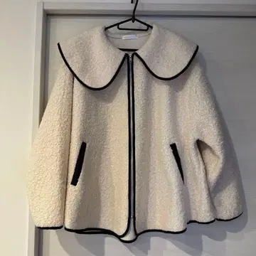 아이보리 보아 자켓