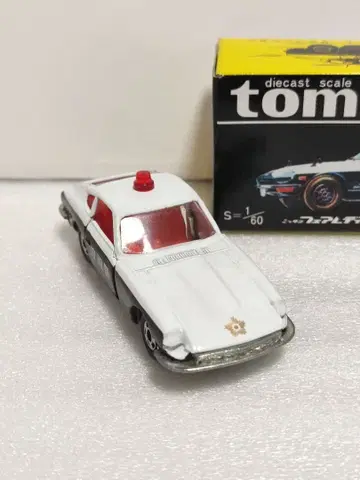 복각판 토미카 NO.44 닛산 페어레이디 Z432 패트롤카 블랙 상자