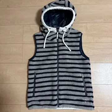 헬리 한센 스트라이프 플리스 베스트 M