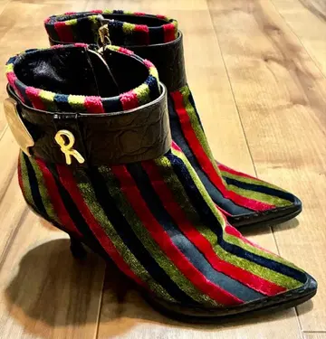 로베르타 디 카메리노 스트라이프 벨로아 핑힐 부츠