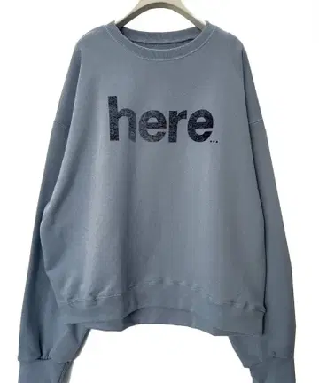 CHIGNON 새상품 카스레 로고 맨투맨(SAX)