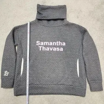 사만사 타바사 그레이 하이넥 트레이닝복