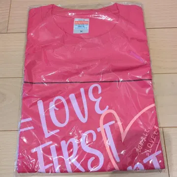 =LOVE 퍼스트 콘서트 T셔츠