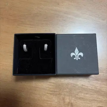 실버 라운드형 스톤 귀걸이