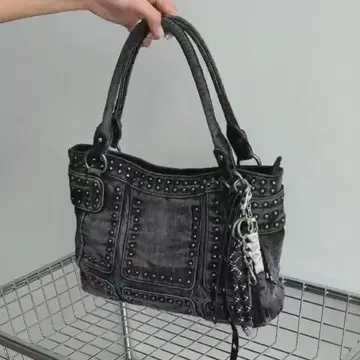 Dtyype 빈티지풍 스터드 라인 핸드백