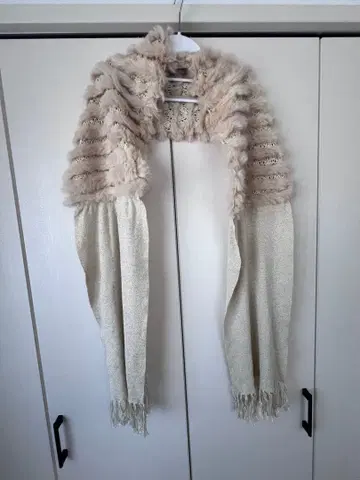 베이지 프린지 스톨