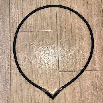 코란토테 목걸이