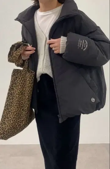 퓨어세신 새상품 다운 자켓 블랙