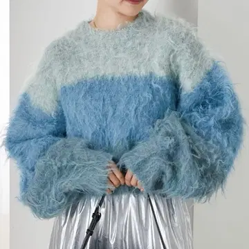 forksy. 몬스터 샤기 그라데이션 크롭 풀오버 니트