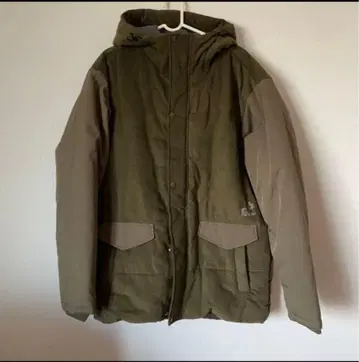 후드 부착 올리브 그린 자켓