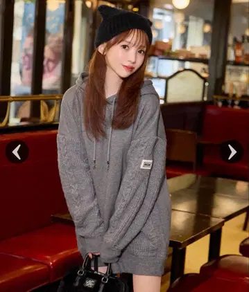 [ 택 포함 새상품 ] 완판템 미셸 마카롱 BIG 니트 후디 원피스