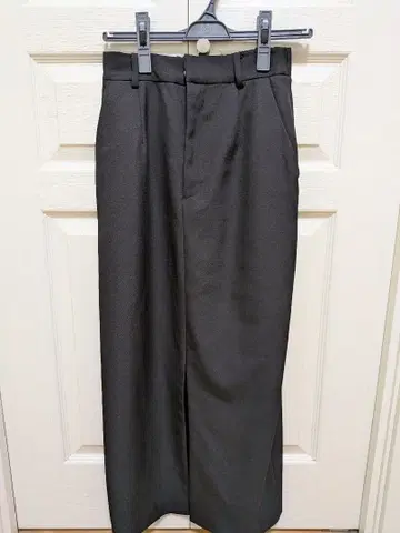 프로포션 바디 드레싱 슬릿 내로우 스커트