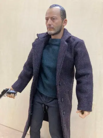 LEON 레온 피규어 장 르노