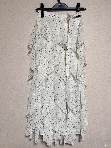 [ Chico ] 벨트 부착 튤 롱 스커트 도트
