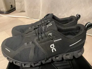 온 클라우드 블랙 스니커즈 26.5cm