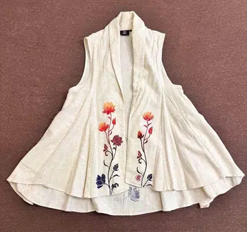 솟아오르는 연꽃 슬리브리스 원피스