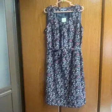 로라 애슐리 꽃무늬 원피스 택 포함 미사용 새상품