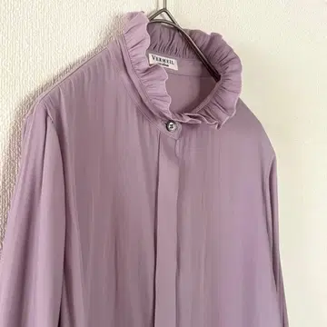 VERMEIL par iena 프릴 스탠드 카라 블라우스 긴팔 라벤더