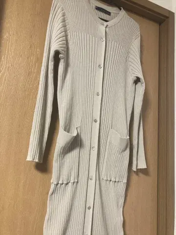 마르티니크 리브 베이지 니트 원피스