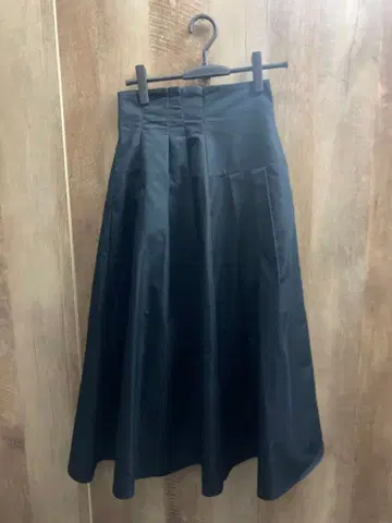 미라 오웬 Mila Owen 네이비 플레어 스커트 롱 기장