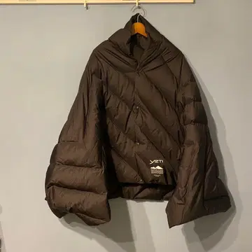 Yeti 다운 담요 판초 블랙