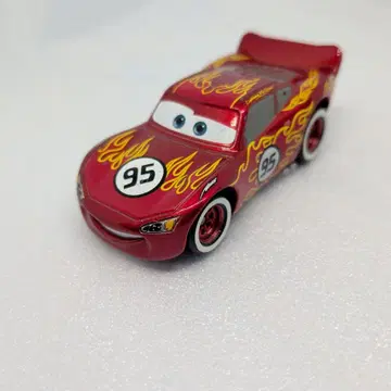 카즈 토미카 맥퀸 핫 로드 타입