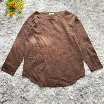 뷰티 앤 유스 보트넥 티셔츠 [ F ] 브라운 와플