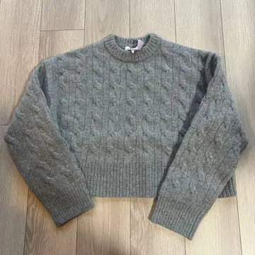 Mila Owen 케이블 니트 스웨터