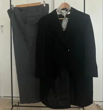 블랙 모닝 프록 코트 수트 베스트, 넥타이 포함