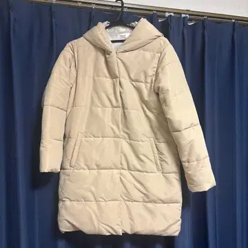 [ 미사용 새상품 ] 베이지 후드 부착 아우터 M 사이즈