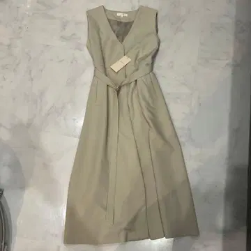 grove V넥 리본 드레스 S 사이즈