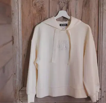 MARY QUANT (마리퀀트) 로고 본딩 후드티의 핑크