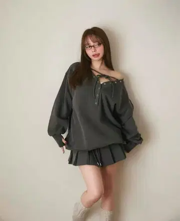 (미사용 새상품) ANDMARY 그레이 오프숄더 셋업