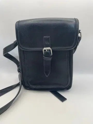 블랙 가죽 숄더백