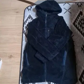 최종 가격 여성용 네이비 플리스 자켓 후드 부착 UNIQLO