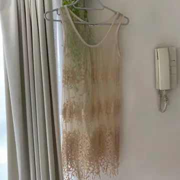 un jardin - en plus 슬리브리스 상의