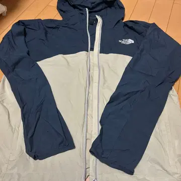 얇은 소재 후드티