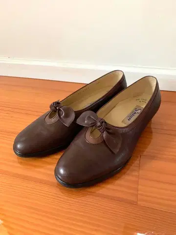 VELGUS 펌프스 브라운 24.5 천연 가죽 4E