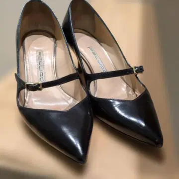 PELLICO 블랙 하이힐 펌프스