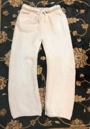 젤라또피케 모코모코 니트 팬츠 백 아플리케 미사용 새상품