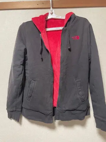 The North Face 리버서블 후드티 그레이/레드